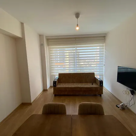 Appartement La Casa Airport House With A Pool